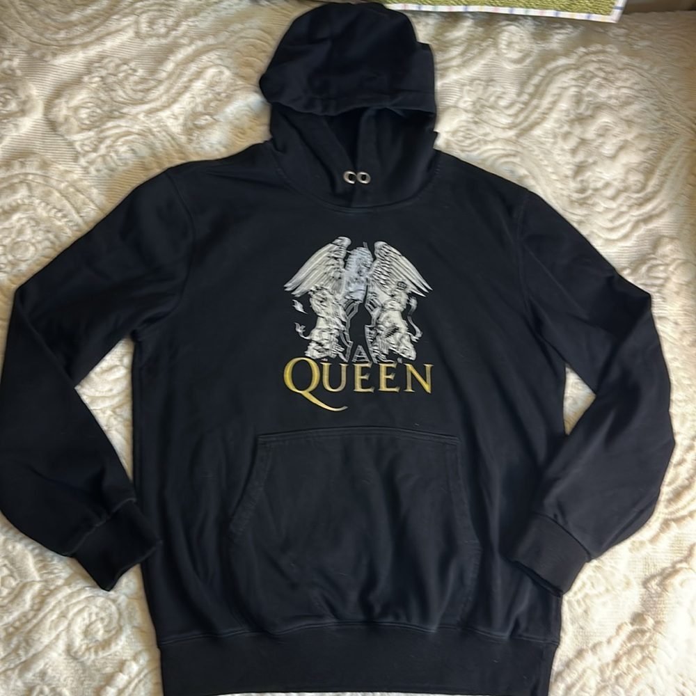 Queen Three In Black Hoodie with Graphic Design Sz M
